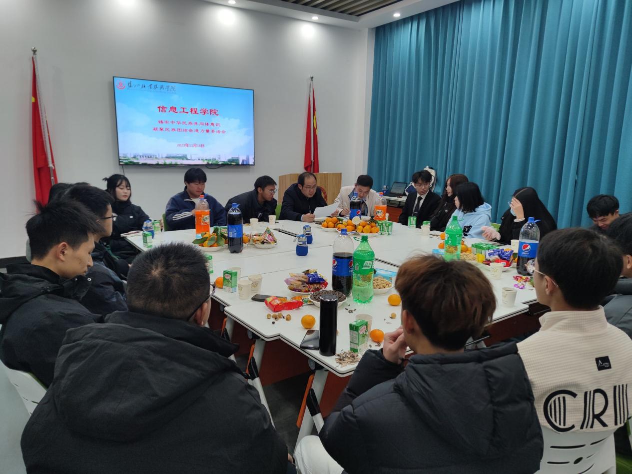 946AAD7F0E1650A97F64BC201F33FE28 946AAD7F0E1650A97F64BC201F33FE28