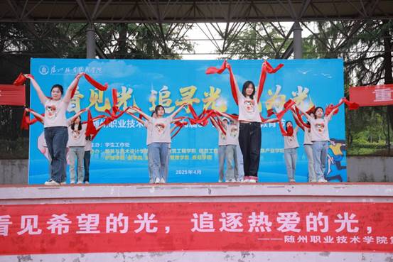 C6698D08C94BEF3CC7DF930E23221D93